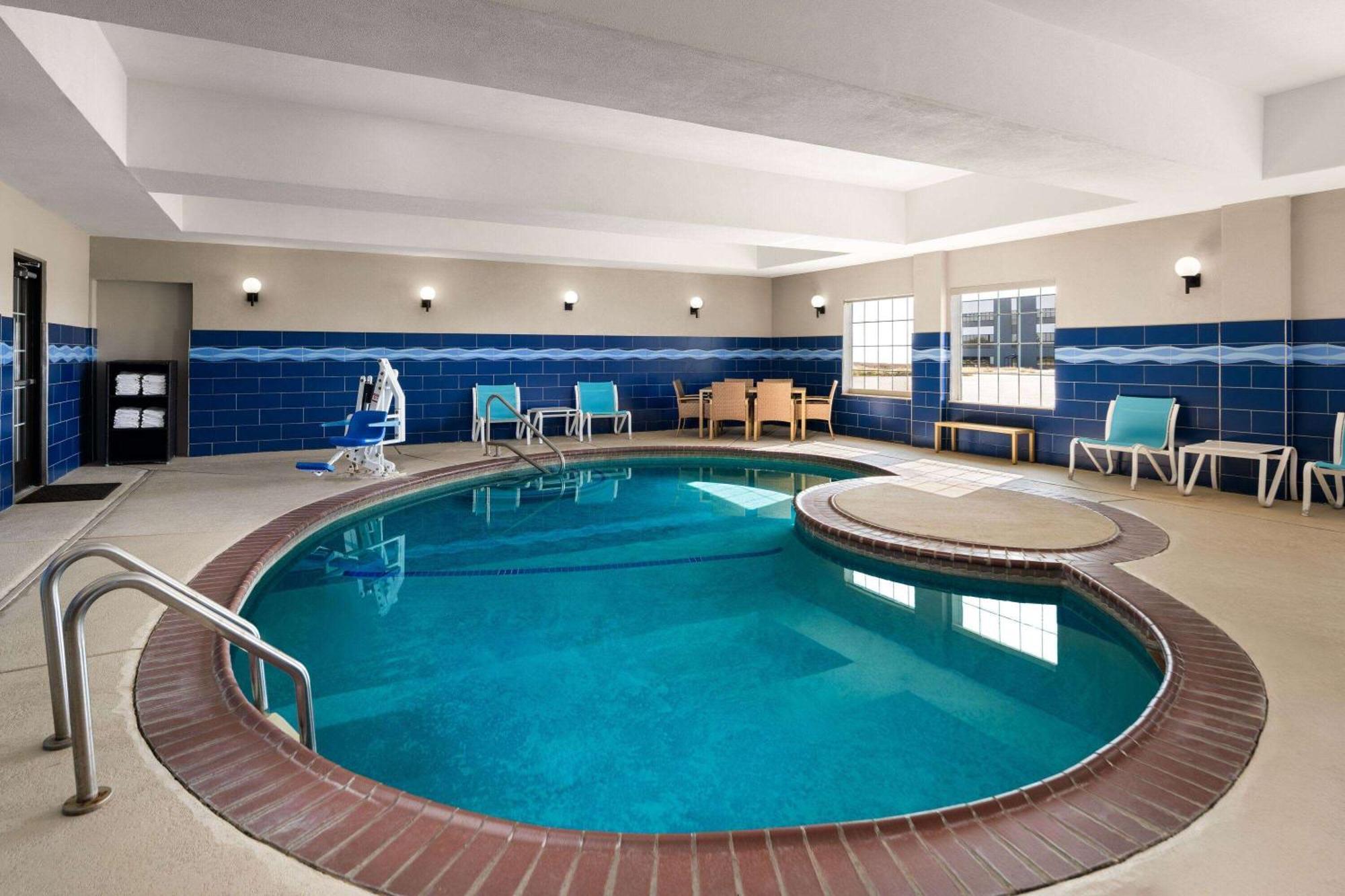 La Quinta By Wyndham Denton - University Drive Dış mekan fotoğraf