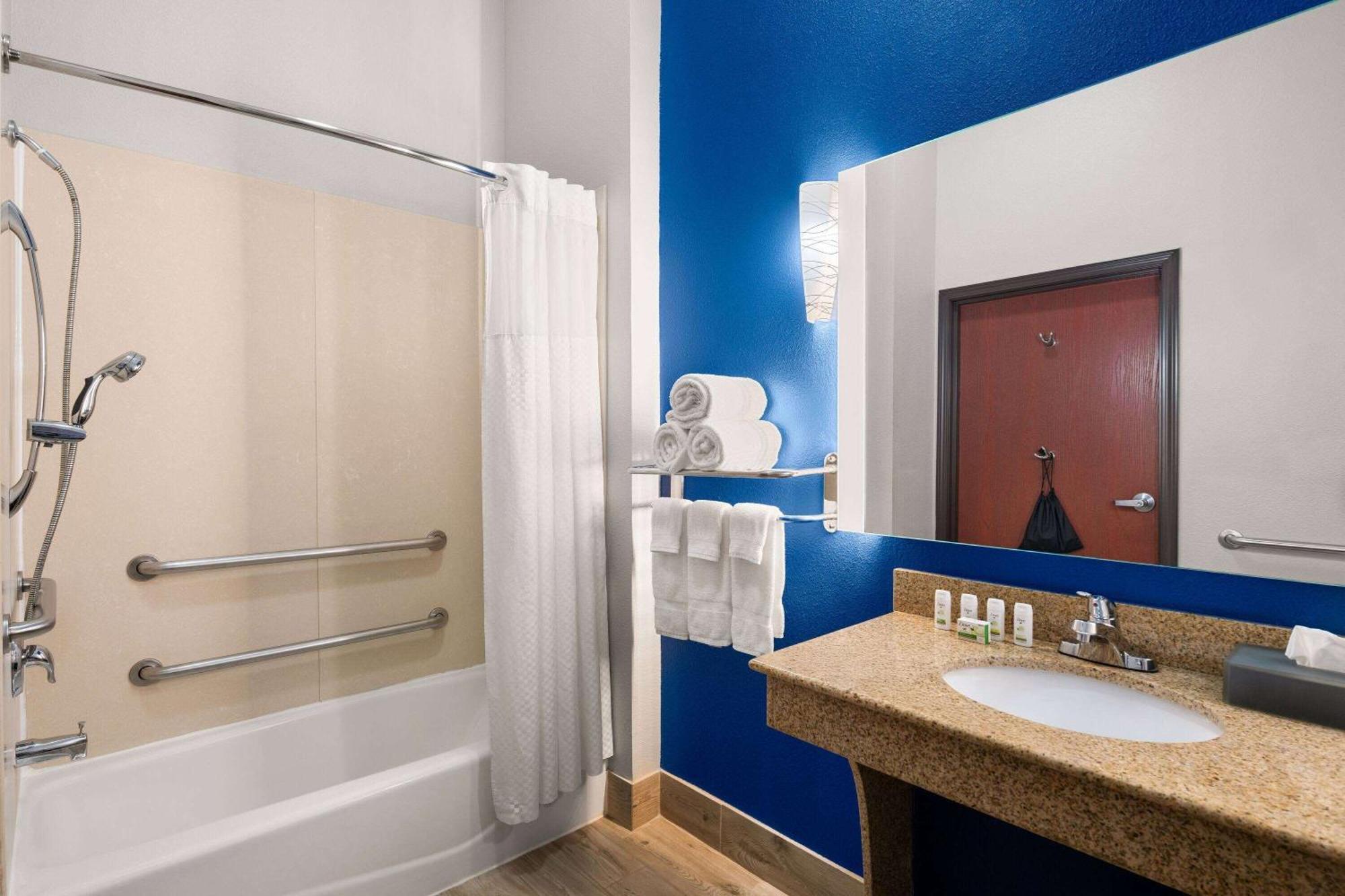 La Quinta By Wyndham Denton - University Drive Dış mekan fotoğraf
